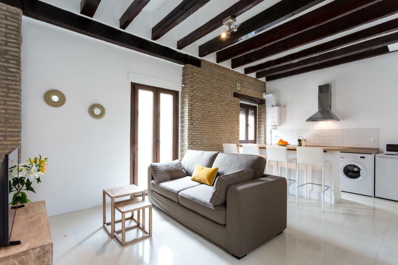 Almazen Apartamentos, Arrayan 23 Seville Exterior photo