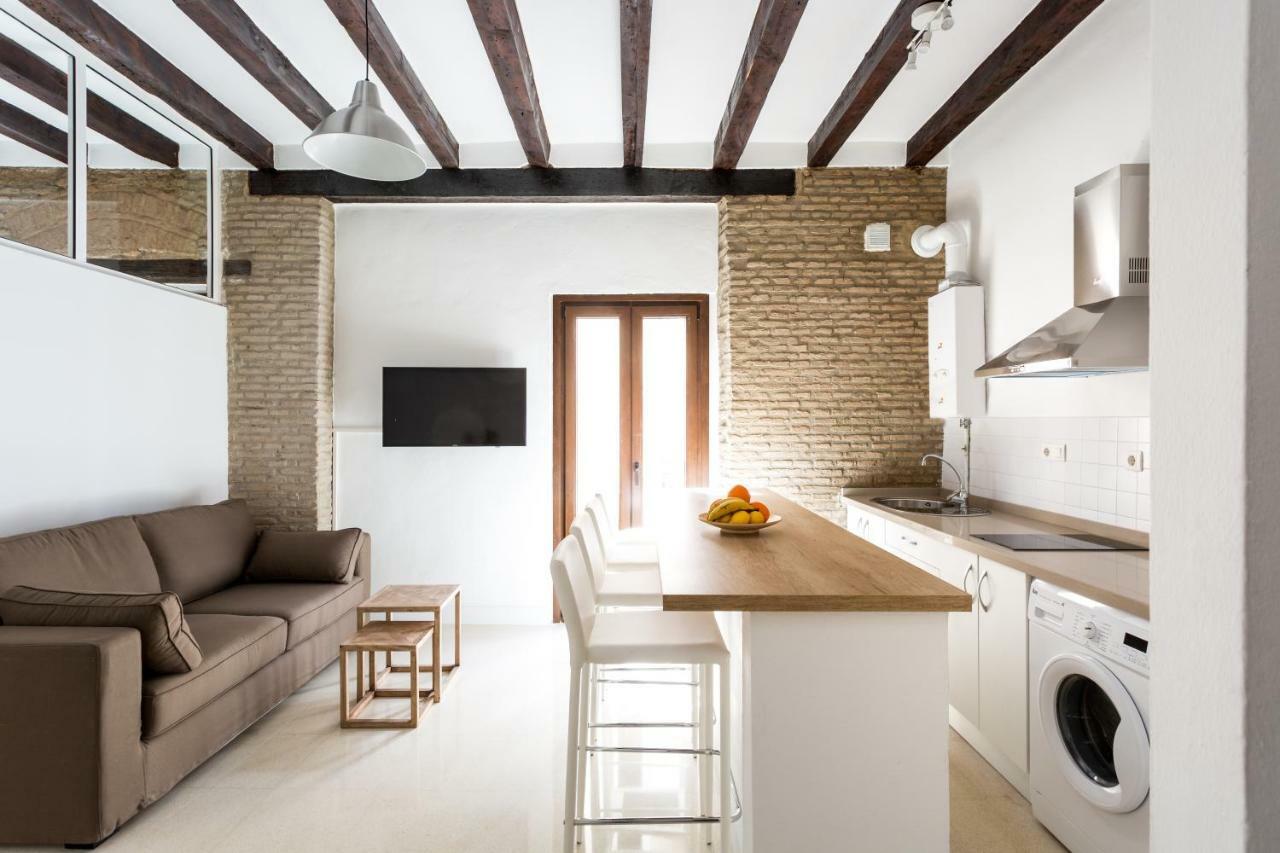 Almazen Apartamentos, Arrayan 23 Seville Exterior photo