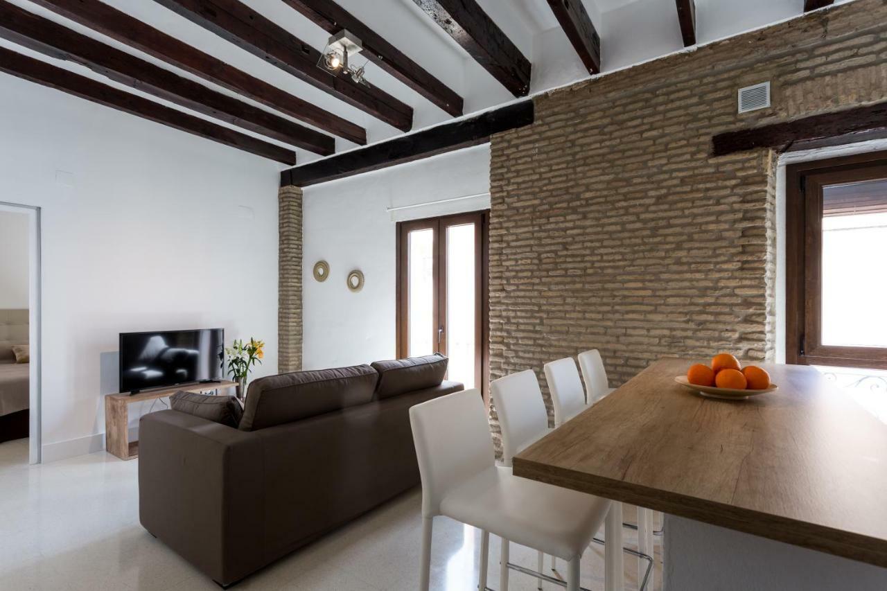 Almazen Apartamentos, Arrayan 23 Seville Exterior photo