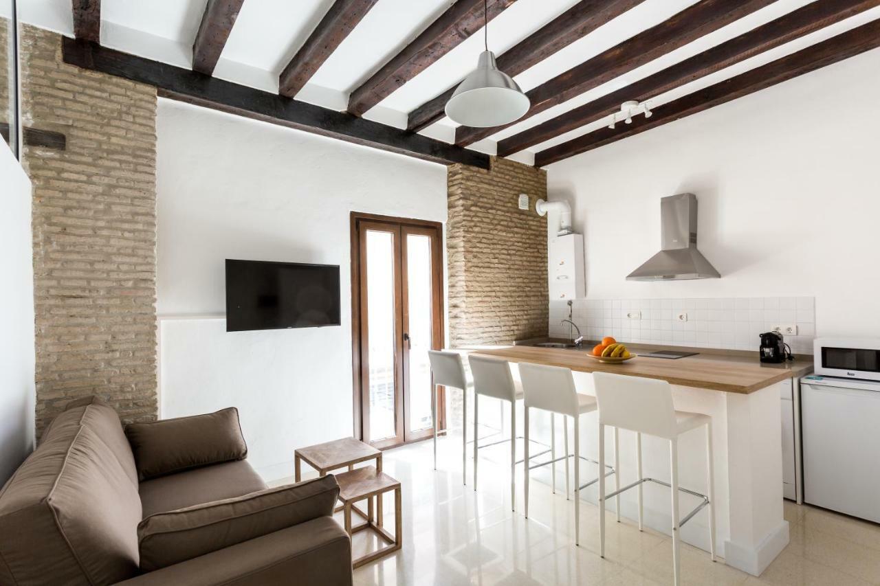 Almazen Apartamentos, Arrayan 23 Seville Exterior photo