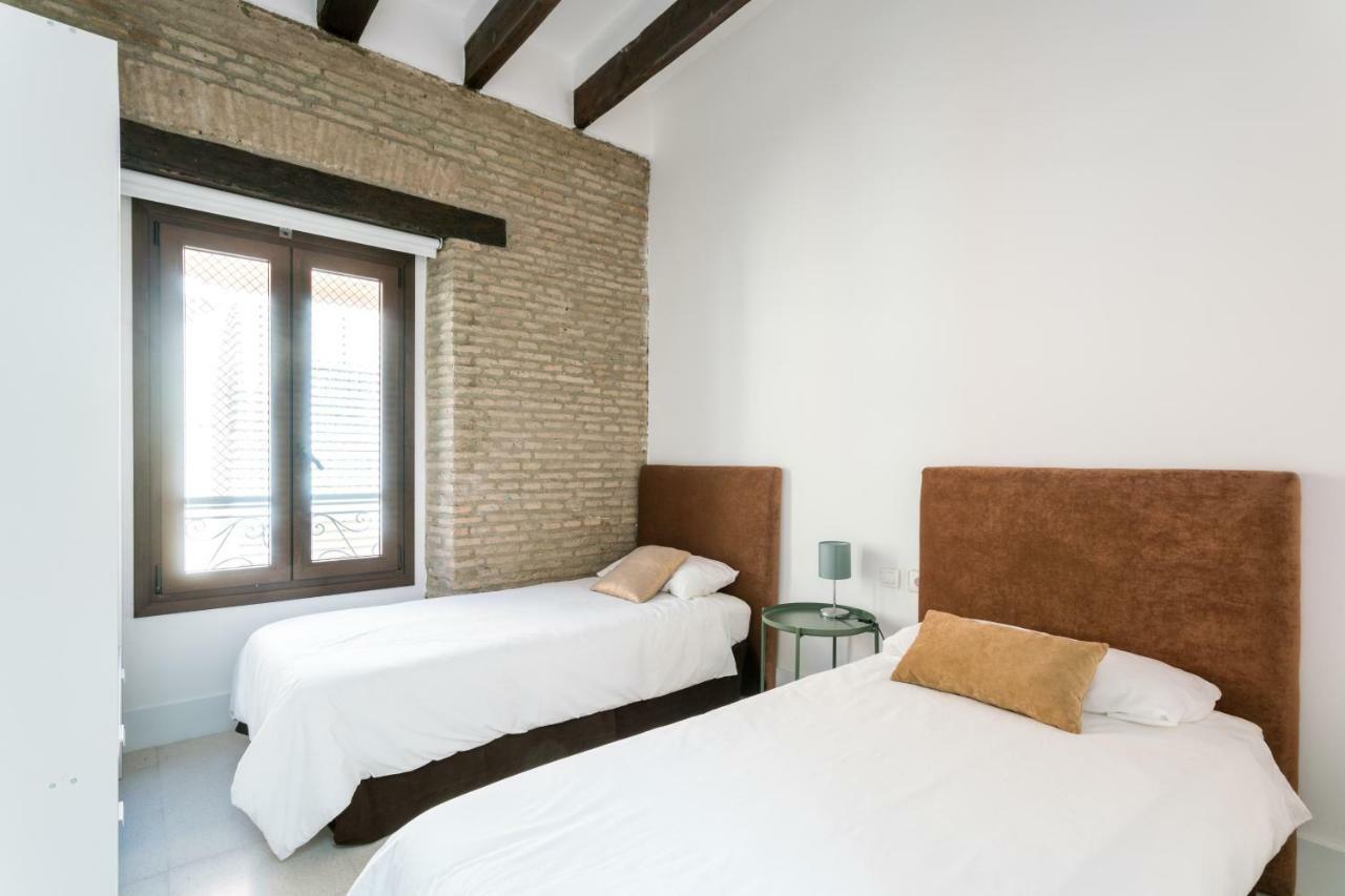 Almazen Apartamentos, Arrayan 23 Seville Exterior photo