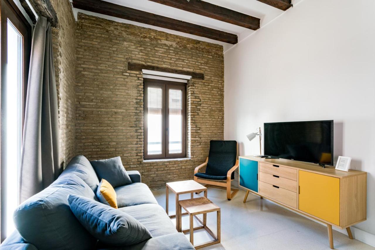 Almazen Apartamentos, Arrayan 23 Seville Exterior photo