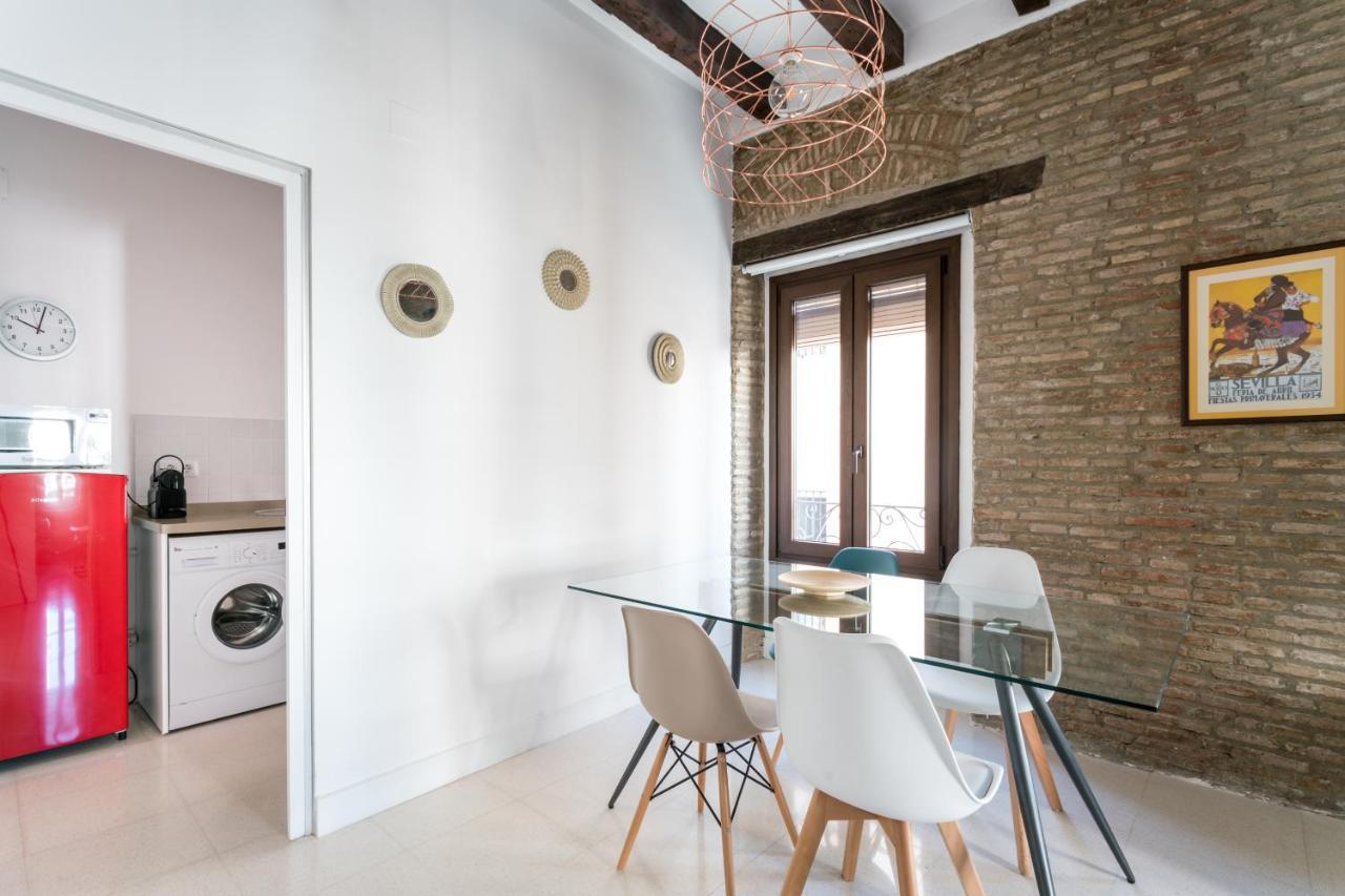 Almazen Apartamentos, Arrayan 23 Seville Exterior photo